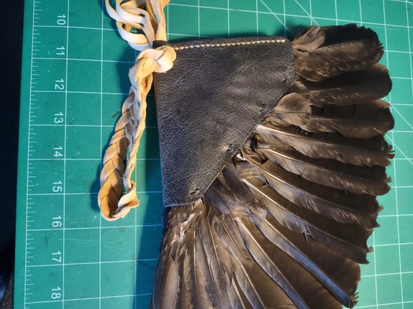 handle on crow wing fan